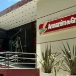 atendentes, repositores, operadores de caixa