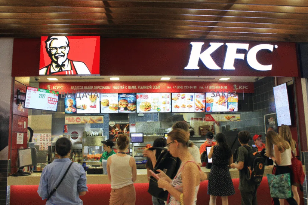 KFC abre 62 vagas de emprego no Rio de Janeiro, Campos e Volta Redonda