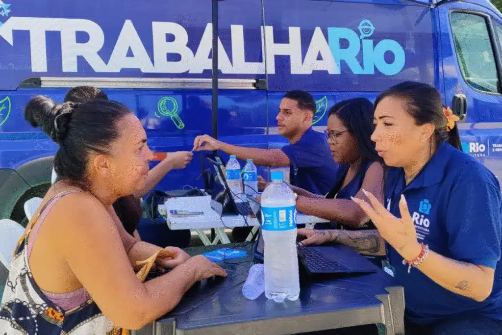 Prefeitura do Rio divulga 1.330 vagas de emprego nesta semana! Veja como participar