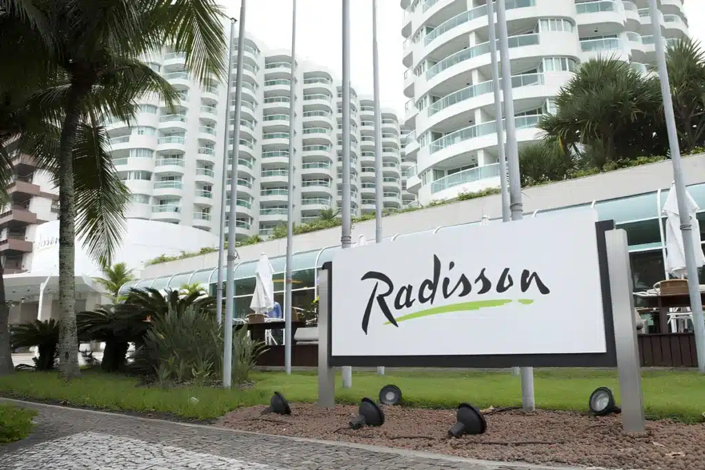 Radisson Hotel Barra da Tijuca Divulga vagas de Garçom, Camareira e Supervisor de Andares