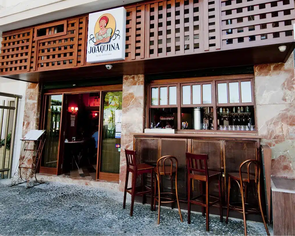 joaquina bar-restaurante-garçom-auxiliar-de-cozinha-