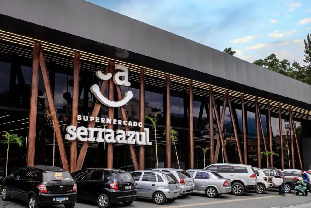 Supermercados Serra Azul abre vagas de Operador de Caixa, Atendente de Padaria, Empacotador e mais em São Geraldo, Nova Friburgo