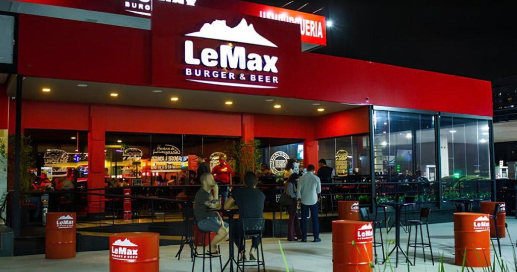 LEMAX HAMBURGUERIA OFERECE VAGAS NA BARRA DA TIJUCA! Oportunidades para Garçom, Garçonete e Auxiliar de Cozinha